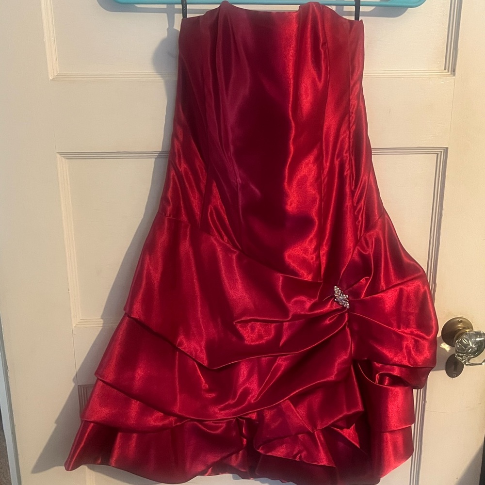 Jessica McClintock Vibrant Red Dress